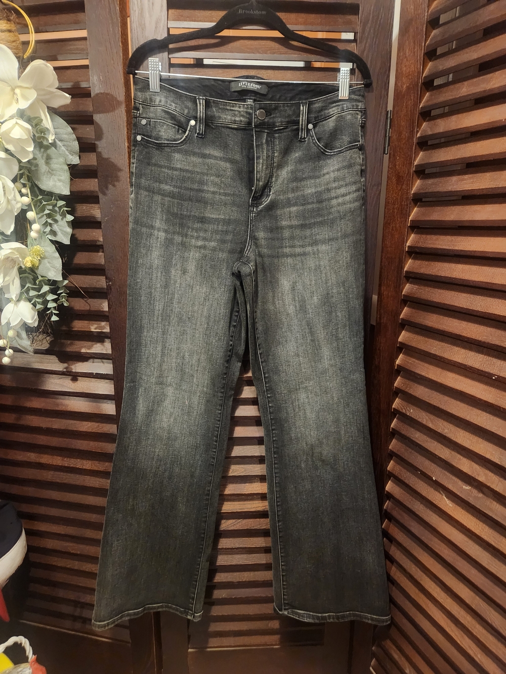 Liverpool Women's Black Wash Boot-Cut Jeans
